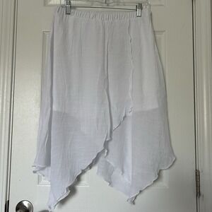 By & By Juniors Asymmetrical Flowy‎ Layered Skirt